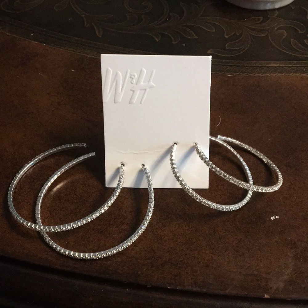 Gorgeous earring bangle set!
